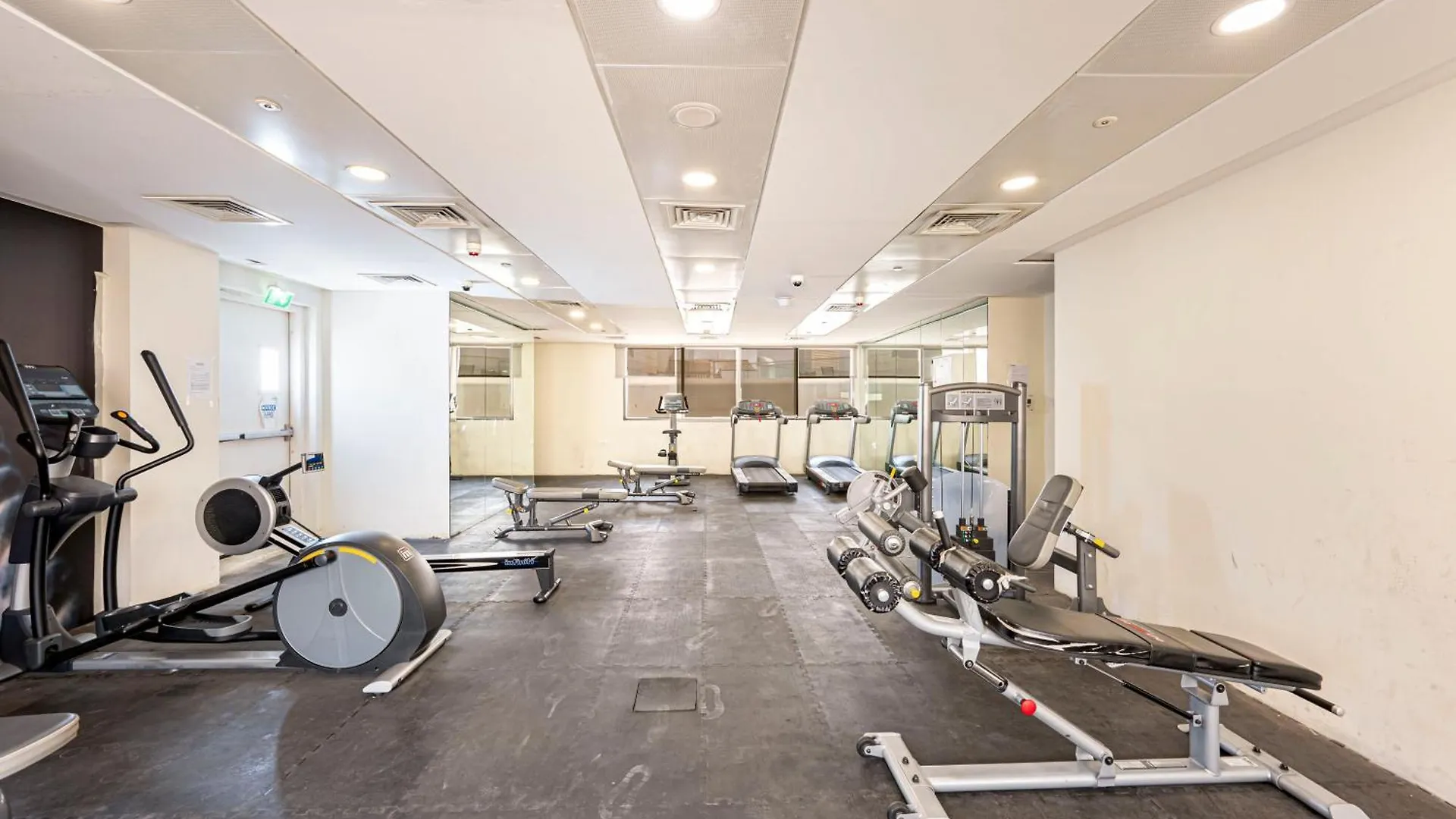 Cozy And Contemporary Studio In Dubailand Dubai