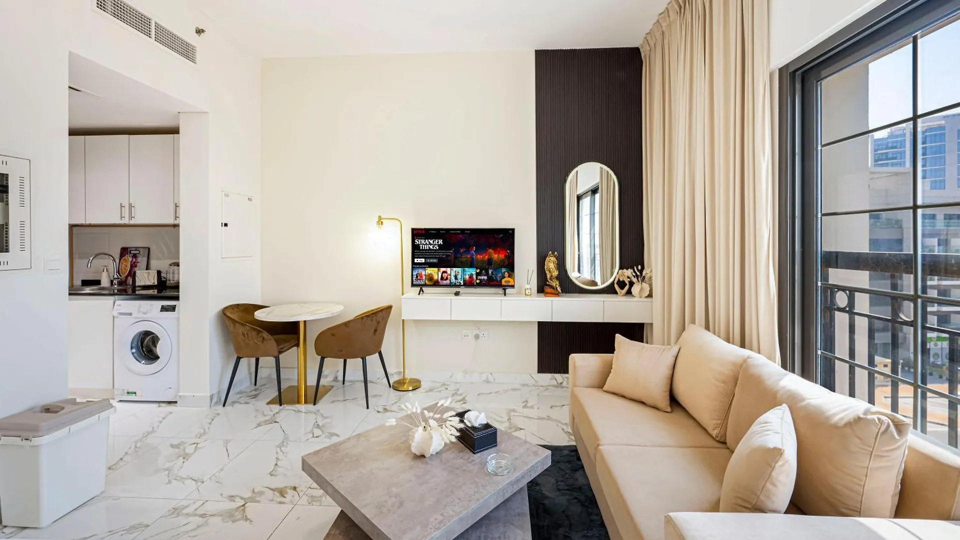 Cozy And Contemporary Studio In Dubailand Apartment